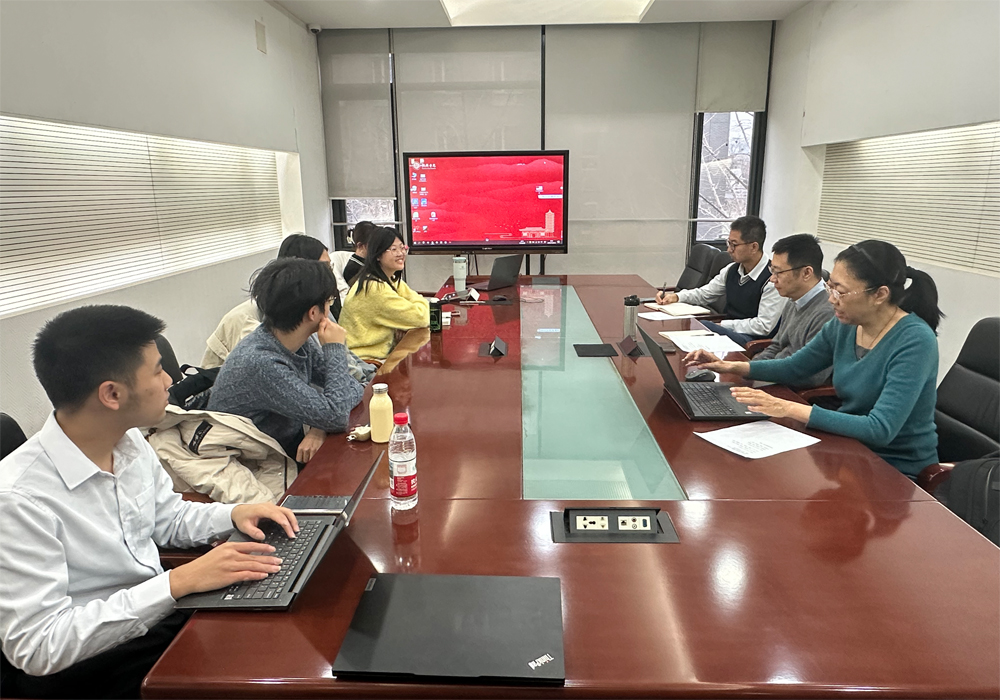 编辑后：图 1 本科生座谈会现场.jpg